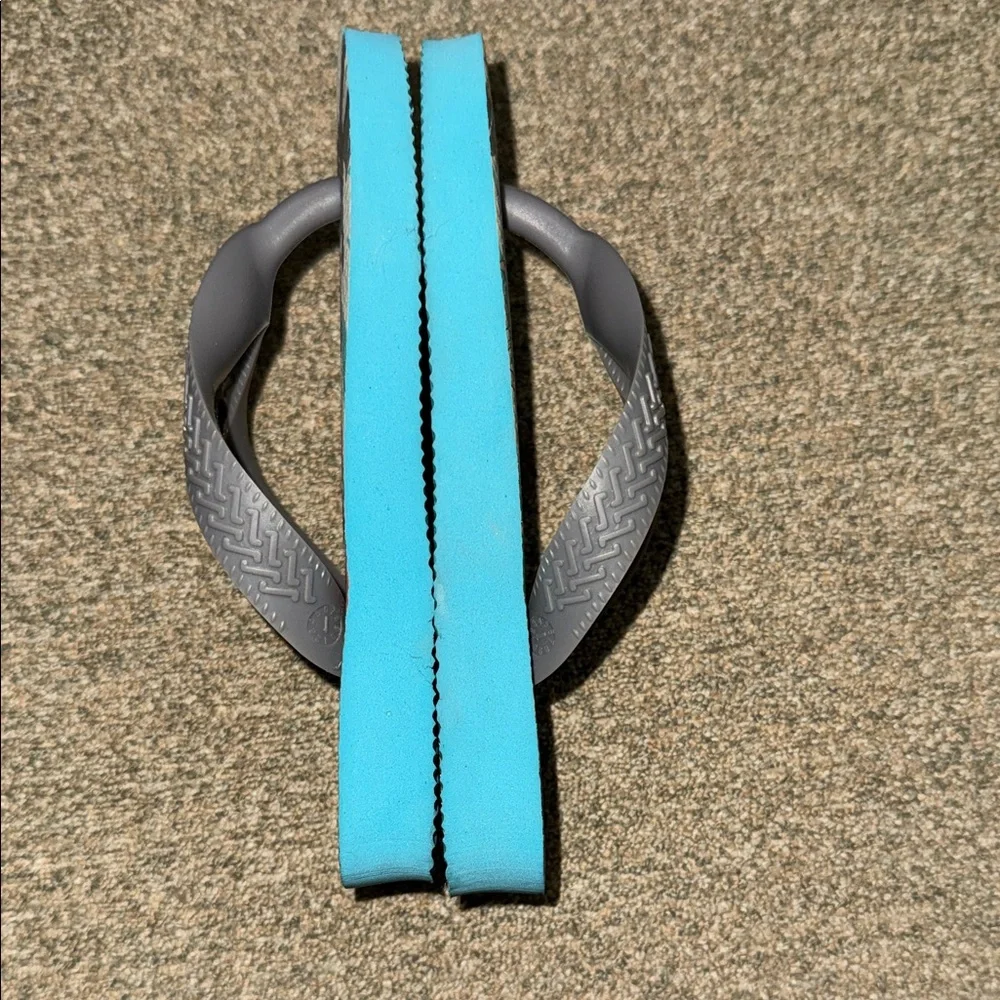 Havaianas Minecraft Themed Flip Flops - Blue and Gray Size USA 9C
